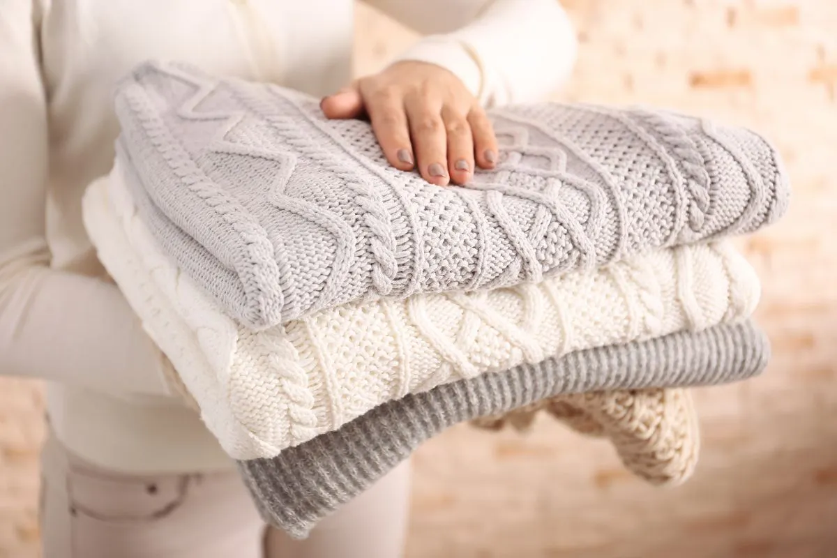 カシミヤコートを長持ちさせる正しいケアと保管方法